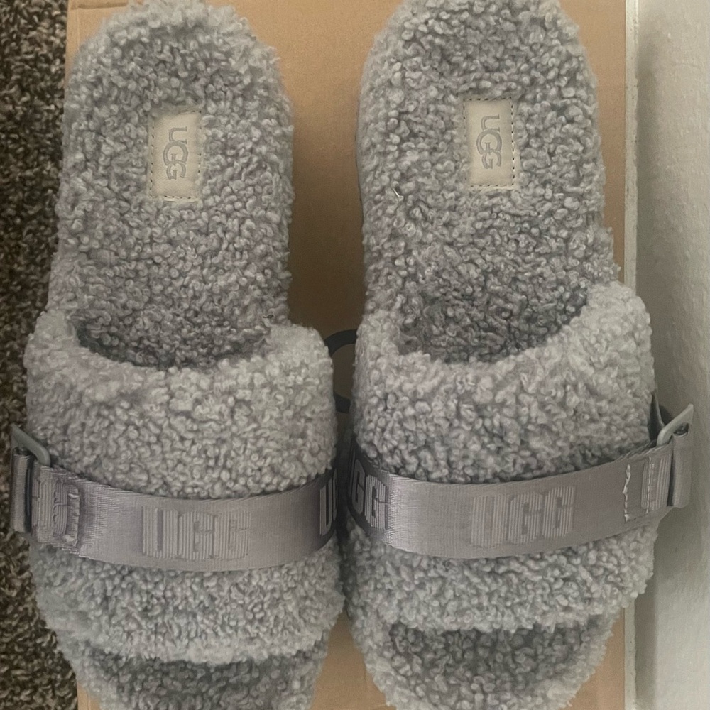 UGG Fluffita Slide Sandals- Gray - Picture 2 of 4